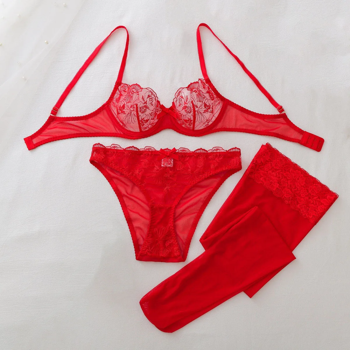 Przezroczysty erotyczny komple – Sheer Mesh Bra recenzja i cena